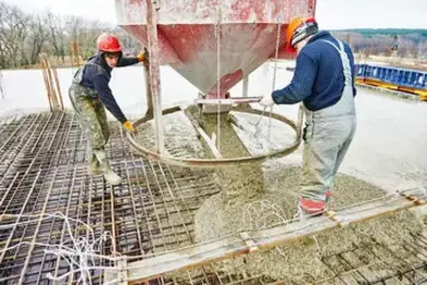 Construction workers concrete 1